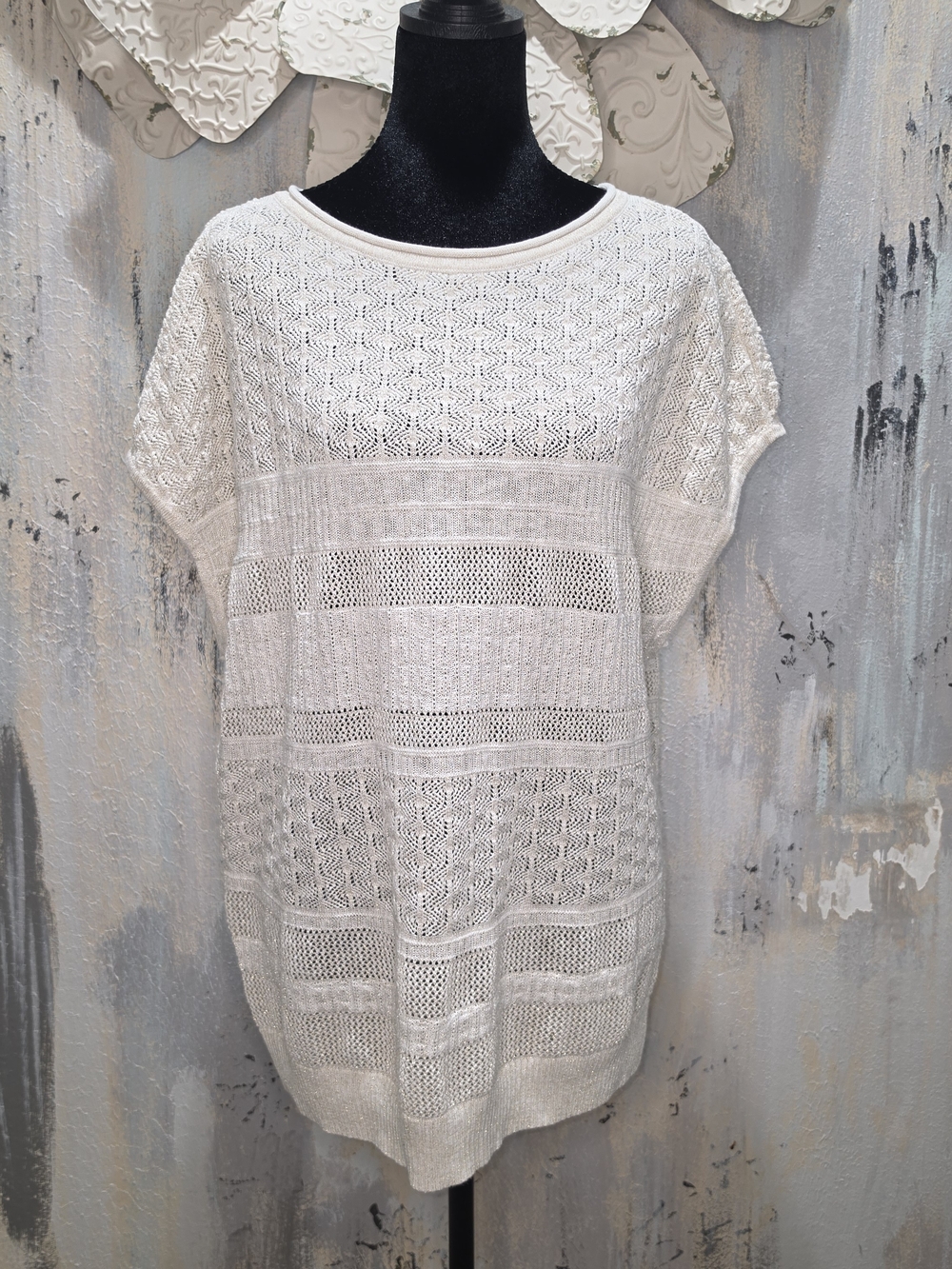 0Style & Co. Cream Open-Knit Scoop Neck Short Sleeve Sweater With Gold Sparkle